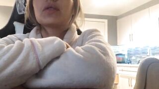 Sophie Mudd-twitch tittyslip