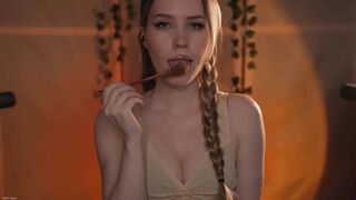 ASMR MOOD - ASMR Honey Spoon - 100% Satisfying Tingles