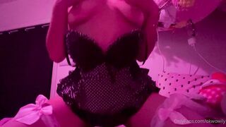 okwowily dildo riding ppv