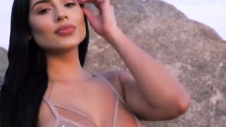mia francis (Video 5)