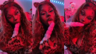 xdsells dildo blowjob ppv