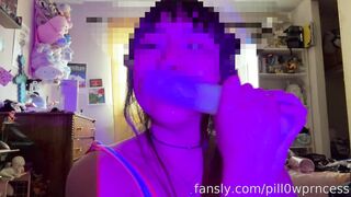 pill0wprncess dildo masturbation ppv