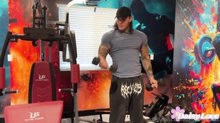 Shrooms Q finally fuck with the big buff dude