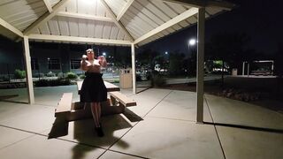 Nicole Niagara Solo cum in the public park