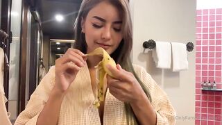 Faii Orapun Thai holy cow from BKK (Video 7)