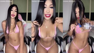 liviadias bikini water tease