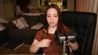Moona ASMR stream