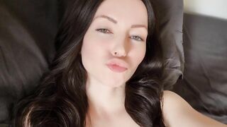 TinyFeetTreat: Kissing Your Girlfriend