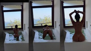 Fernanda Mota Farhat Jacuzzi Bath