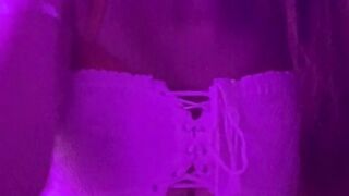 AdelineBri (Video 10)