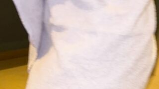 Hotyogawife - gym-tease-and-sauna-masturbation