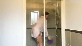 Hannah in shower