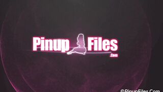 Beth Lily Bikini Boobies 2