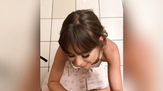 Riley Reid Onlyfans Mall Bathroom BJ