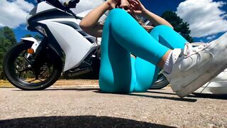 Venessasbutt- public road masturbation