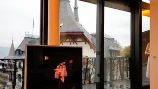 D.D OF - Putting On A Show