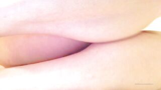 AnabellePync Makes Herself Cum