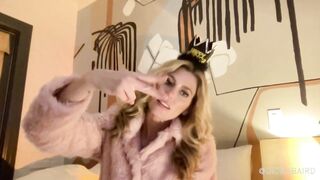 Diora Baird Nude Live Stream