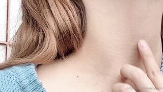 Envy Anne elf girl masturbating